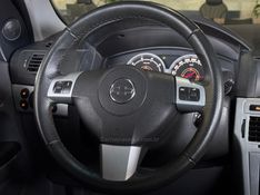 CHEVROLET VECTRA 2.0 MPFI ELEGANCE 8V 140CV 2010/2011 GRIFFCAR MULTIMARCAS DOIS IRMÃOS / Carros no Vale