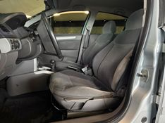 CHEVROLET VECTRA 2.0 MPFI ELEGANCE 8V 140CV 2010/2011 GRIFFCAR MULTIMARCAS DOIS IRMÃOS / Carros no Vale