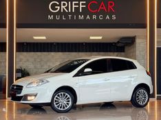 FIAT BRAVO 1.8 ESSENCE 16V 2015/2016 GRIFFCAR MULTIMARCAS DOIS IRMÃOS / Carros no Vale