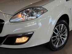 FIAT BRAVO 1.8 ESSENCE 16V 2015/2016 GRIFFCAR MULTIMARCAS DOIS IRMÃOS / Carros no Vale