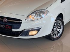 FIAT BRAVO 1.8 ESSENCE 16V 2015/2016 GRIFFCAR MULTIMARCAS DOIS IRMÃOS / Carros no Vale