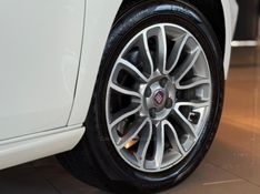 FIAT BRAVO 1.8 ESSENCE 16V 2015/2016 GRIFFCAR MULTIMARCAS DOIS IRMÃOS / Carros no Vale