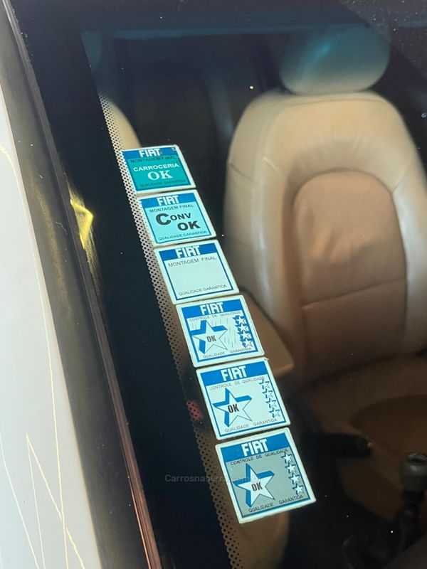 FIAT BRAVO 1.8 ESSENCE 16V 2015/2016 GRIFFCAR MULTIMARCAS DOIS IRMÃOS / Carros no Vale