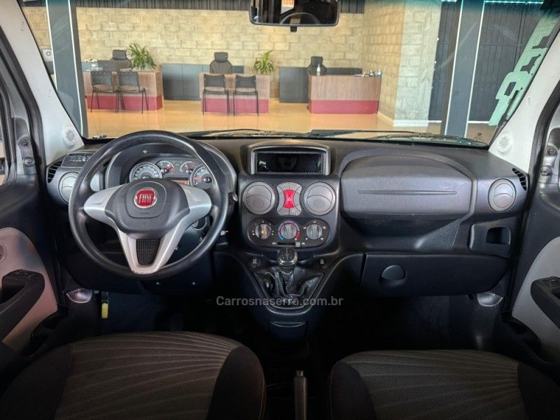FIAT DOBLÓ 1.8 MPI ESSENCE 16V 7P 2015/2015 GRIFFCAR MULTIMARCAS DOIS IRMÃOS / Carros no Vale