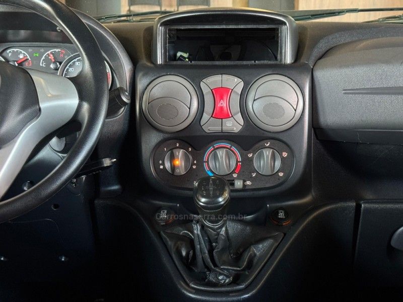 FIAT DOBLÓ 1.8 MPI ESSENCE 16V 7P 2015/2015 GRIFFCAR MULTIMARCAS DOIS IRMÃOS / Carros no Vale