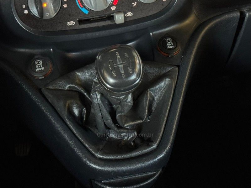 FIAT DOBLÓ 1.8 MPI ESSENCE 16V 7P 2015/2015 GRIFFCAR MULTIMARCAS DOIS IRMÃOS / Carros no Vale