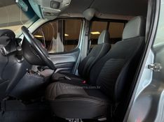 FIAT DOBLÓ 1.8 MPI ESSENCE 16V 7P 2015/2015 GRIFFCAR MULTIMARCAS DOIS IRMÃOS / Carros no Vale