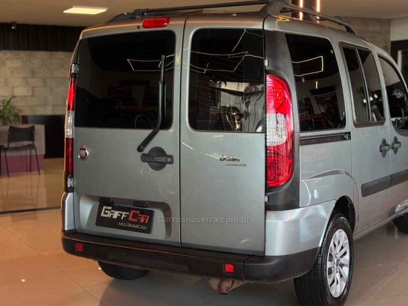 FIAT DOBLÓ 1.8 MPI ESSENCE 16V 7P 2015/2015 GRIFFCAR MULTIMARCAS DOIS IRMÃOS / Carros no Vale