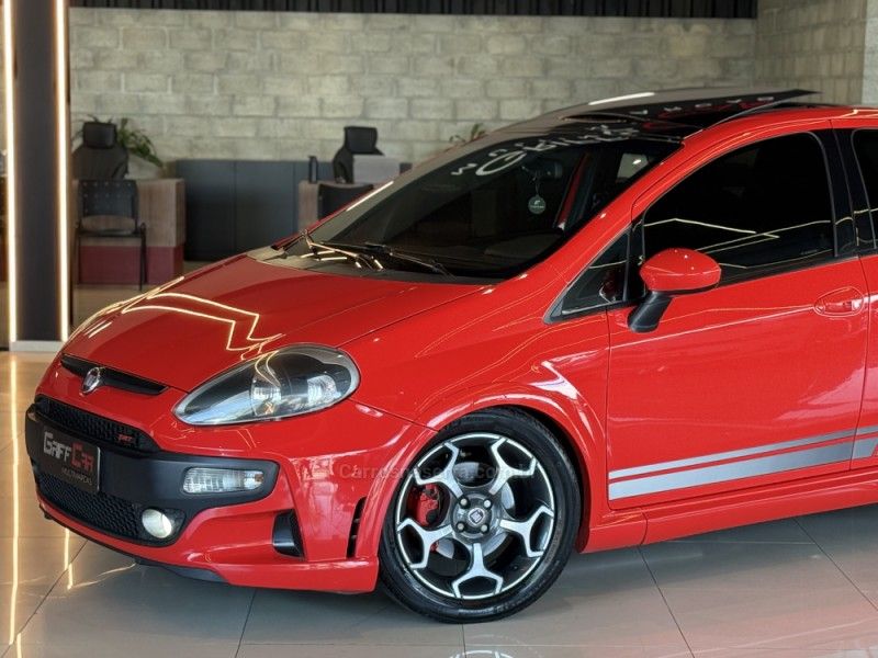 FIAT PUNTO 1.4 MPI 16V T-JET 2014/2014 GRIFFCAR MULTIMARCAS DOIS IRMÃOS / Carros no Vale