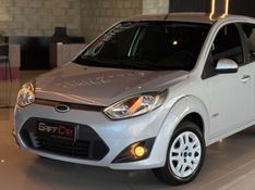 FORD FIESTA 1.6 MPI CLASS SEDAN 8V 2012/2013 GRIFFCAR MULTIMARCAS DOIS IRMÃOS / Carros no Vale