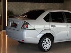 FORD FIESTA 1.6 MPI CLASS SEDAN 8V 2012/2013 GRIFFCAR MULTIMARCAS DOIS IRMÃOS / Carros no Vale