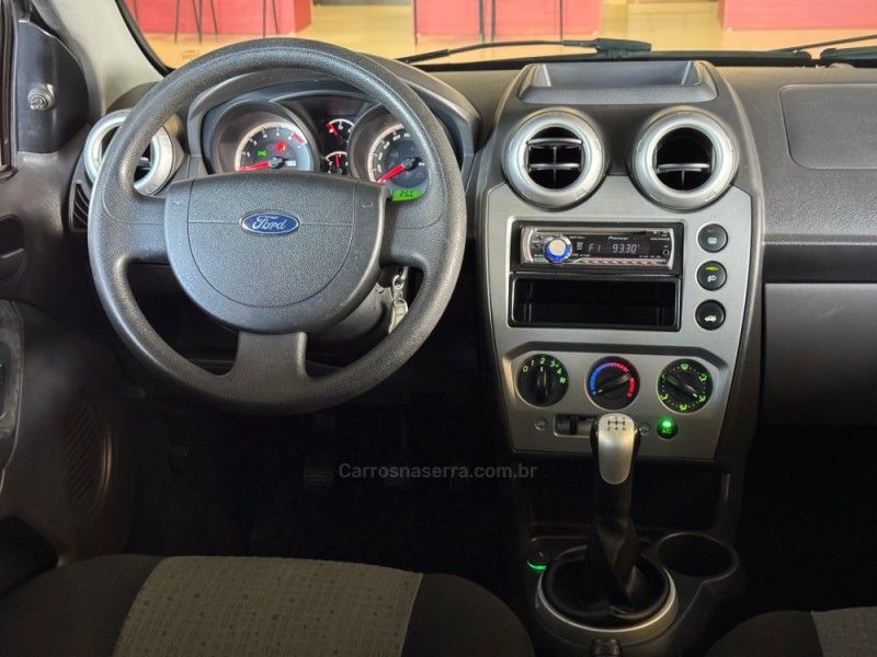 FORD FIESTA 1.6 MPI CLASS SEDAN 8V 2012/2013 GRIFFCAR MULTIMARCAS DOIS IRMÃOS / Carros no Vale FORD FIESTA 1.6 MPI CLASS SEDAN 8V 2012/2013 GRIFFCAR MULTIMARCAS DOIS IRMÃOS / Carros no Vale