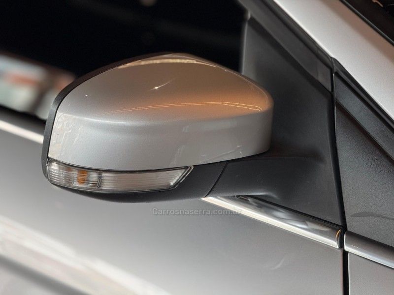 FORD FOCUS 2.0 TITANIUM PLUS 16V 2018/2019 GRIFFCAR MULTIMARCAS DOIS IRMÃOS / Carros no Vale