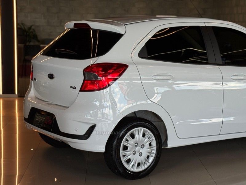 FORD KA 1.0 SE PLUS 12V 2020/2021 GRIFFCAR MULTIMARCAS DOIS IRMÃOS / Carros no Vale