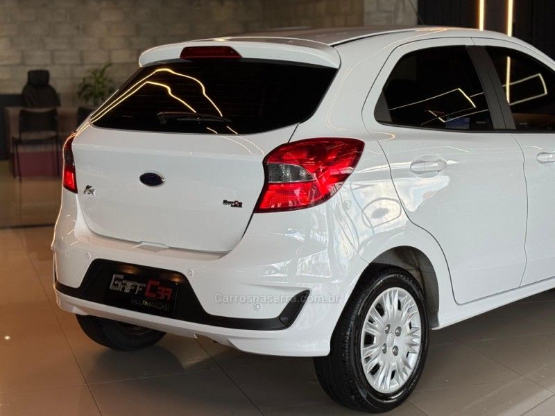 FORD KA 1.0 SE PLUS 12V 2020/2021 GRIFFCAR MULTIMARCAS DOIS IRMÃOS / Carros no Vale