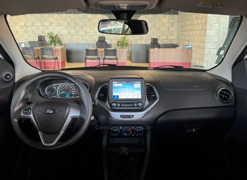 FORD KA 1.0 SE PLUS 12V 2020/2021 GRIFFCAR MULTIMARCAS DOIS IRMÃOS / Carros no Vale