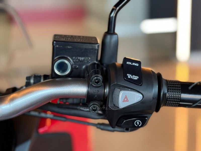 HONDA ADV 150 2023/2024 GRIFFCAR MULTIMARCAS DOIS IRMÃOS / Carros no Vale