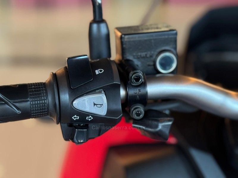 HONDA ADV 150 2023/2024 GRIFFCAR MULTIMARCAS DOIS IRMÃOS / Carros no Vale