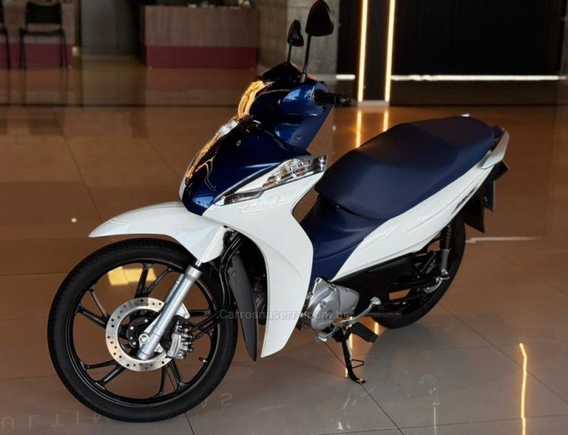 Honda Motos BIZ 125 2024/2024 GRIFFCAR MULTIMARCAS DOIS IRMÃOS / Carros no Vale