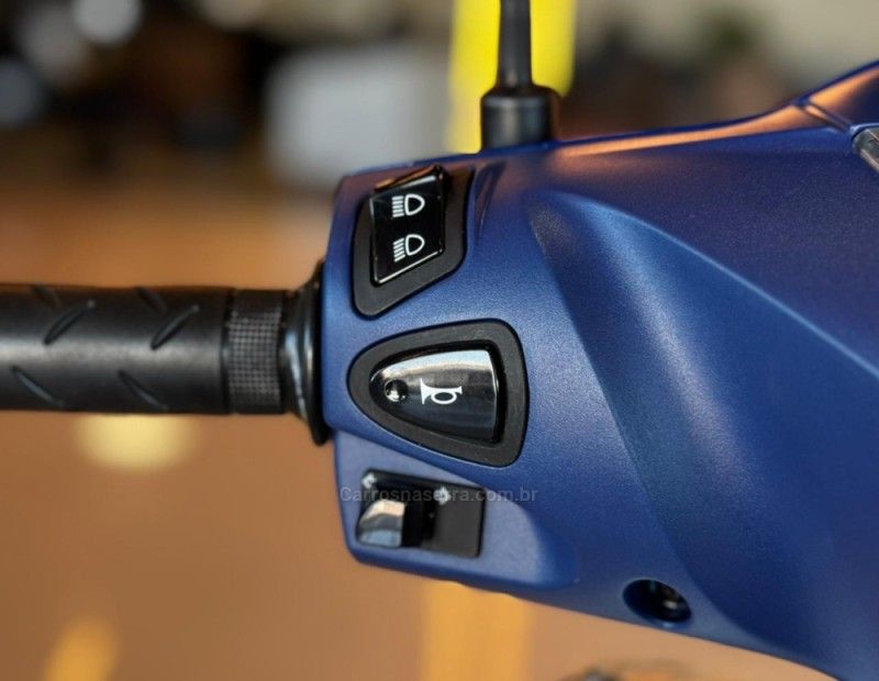 Honda Motos BIZ 125 2024/2024 GRIFFCAR MULTIMARCAS DOIS IRMÃOS / Carros no Vale