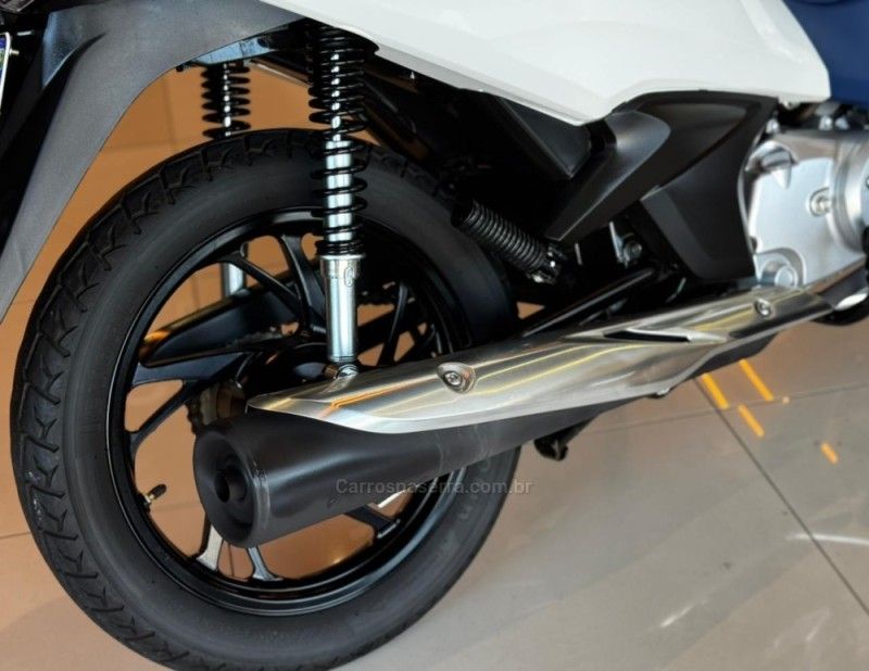 Honda Motos BIZ 125 2024/2024 GRIFFCAR MULTIMARCAS DOIS IRMÃOS / Carros no Vale