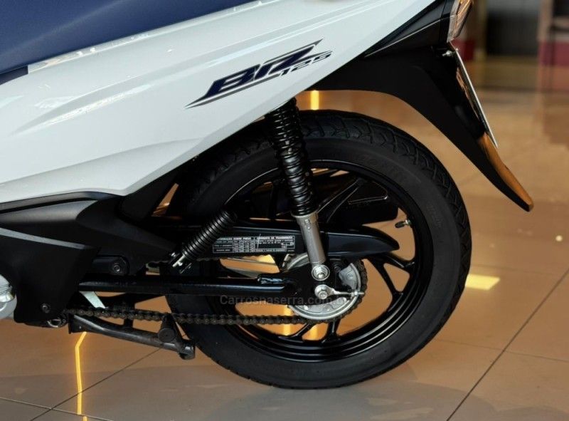 Honda Motos BIZ 125 2024/2024 GRIFFCAR MULTIMARCAS DOIS IRMÃOS / Carros no Vale