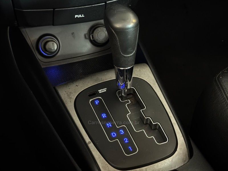 HYUNDAI I30 2.0 MPI 16V 2009/2010 GRIFFCAR MULTIMARCAS DOIS IRMÃOS / Carros no Vale