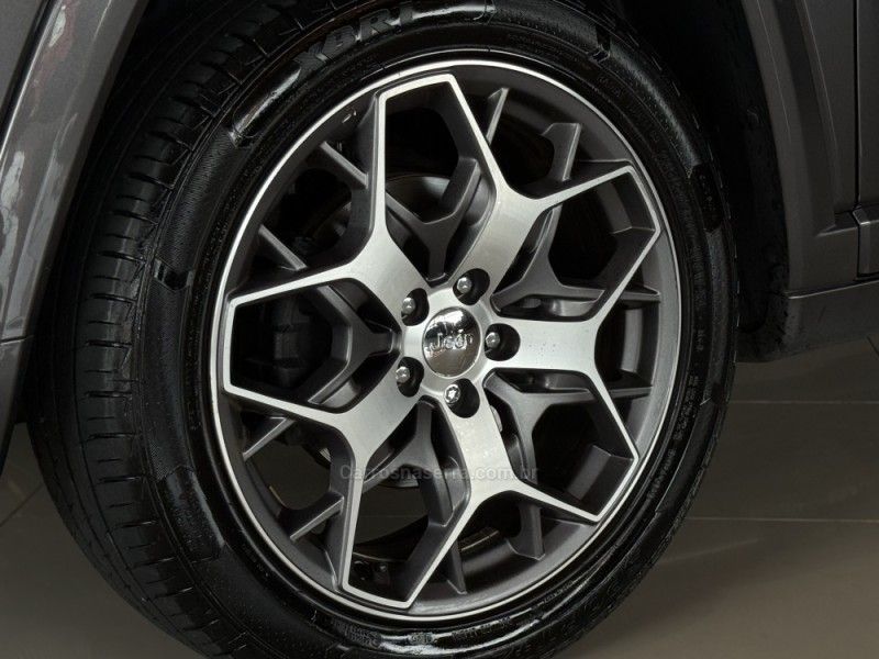 JEEP COMMANDER 1.3 OVERLAND T270 16V 4X2 TURBO 2023/2023 GRIFFCAR MULTIMARCAS DOIS IRMÃOS / Carros no Vale