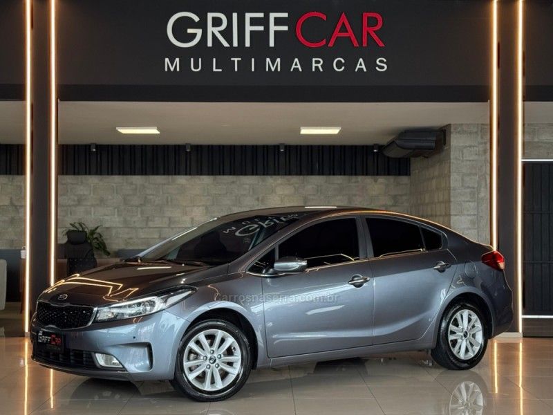 KIA CERATO 1.6 16V SX4 2018/2019 GRIFFCAR MULTIMARCAS DOIS IRMÃOS / Carros no Vale