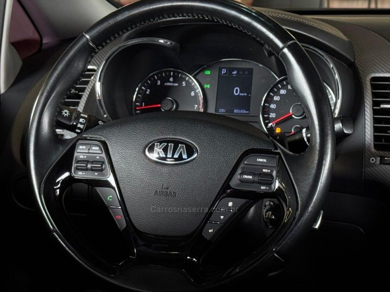KIA CERATO 1.6 16V SX4 2018/2019 GRIFFCAR MULTIMARCAS DOIS IRMÃOS / Carros no Vale