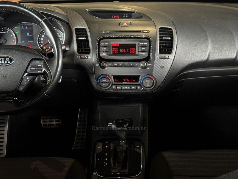 KIA CERATO 1.6 16V SX4 2018/2019 GRIFFCAR MULTIMARCAS DOIS IRMÃOS / Carros no Vale