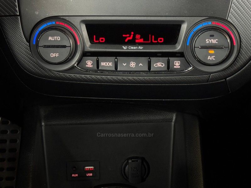 KIA CERATO 1.6 16V SX4 2018/2019 GRIFFCAR MULTIMARCAS DOIS IRMÃOS / Carros no Vale