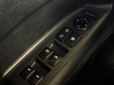 KIA CERATO 1.6 16V SX4 2018/2019 GRIFFCAR MULTIMARCAS DOIS IRMÃOS / Carros no Vale