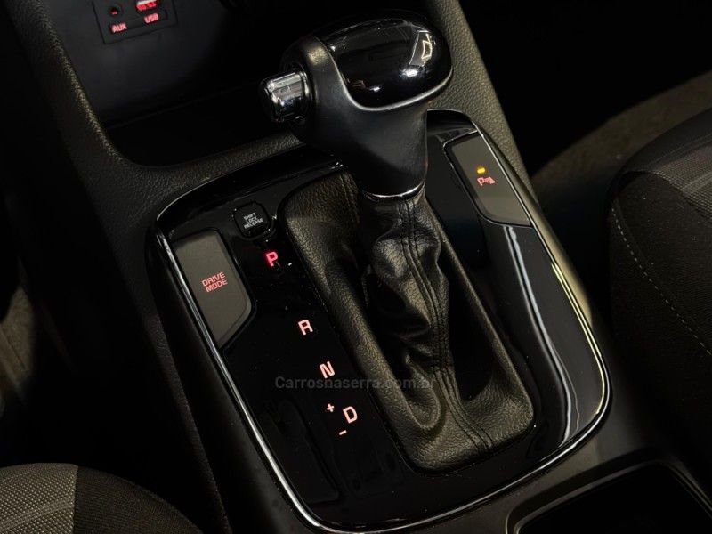 KIA CERATO 1.6 16V SX4 2018/2019 GRIFFCAR MULTIMARCAS DOIS IRMÃOS / Carros no Vale
