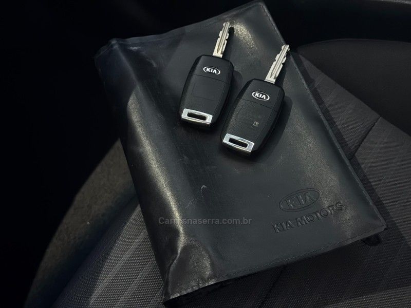 KIA CERATO 1.6 16V SX4 2018/2019 GRIFFCAR MULTIMARCAS DOIS IRMÃOS / Carros no Vale