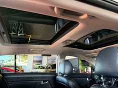 KIA SPORTAGE 2.0 EX 4X2 16V 2013/2014 GRIFFCAR MULTIMARCAS DOIS IRMÃOS / Carros no Vale