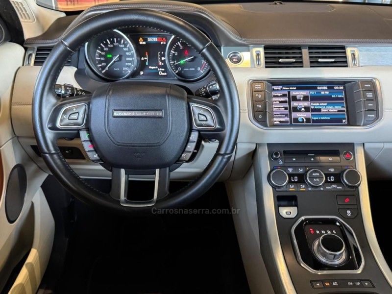 LAND ROVER RANGE ROVER EVOQUE 2.0 PRESTIGE 4WD 16V 2013/2013 GRIFFCAR MULTIMARCAS DOIS IRMÃOS / Carros no Vale