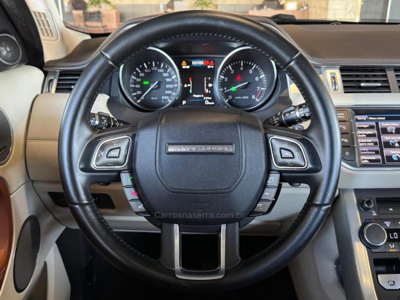 LAND ROVER RANGE ROVER EVOQUE 2.0 PRESTIGE 4WD 16V 2013/2013 GRIFFCAR MULTIMARCAS DOIS IRMÃOS / Carros no Vale