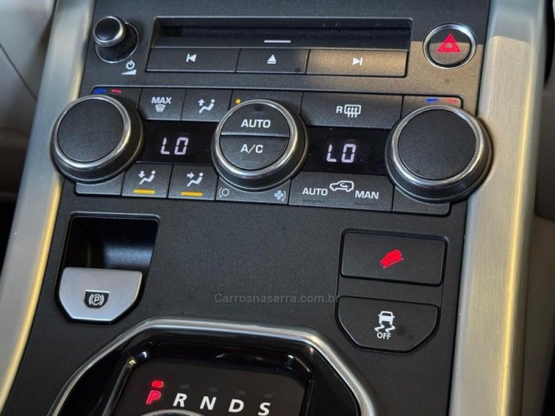 LAND ROVER RANGE ROVER EVOQUE 2.0 PRESTIGE 4WD 16V 2013/2013 GRIFFCAR MULTIMARCAS DOIS IRMÃOS / Carros no Vale