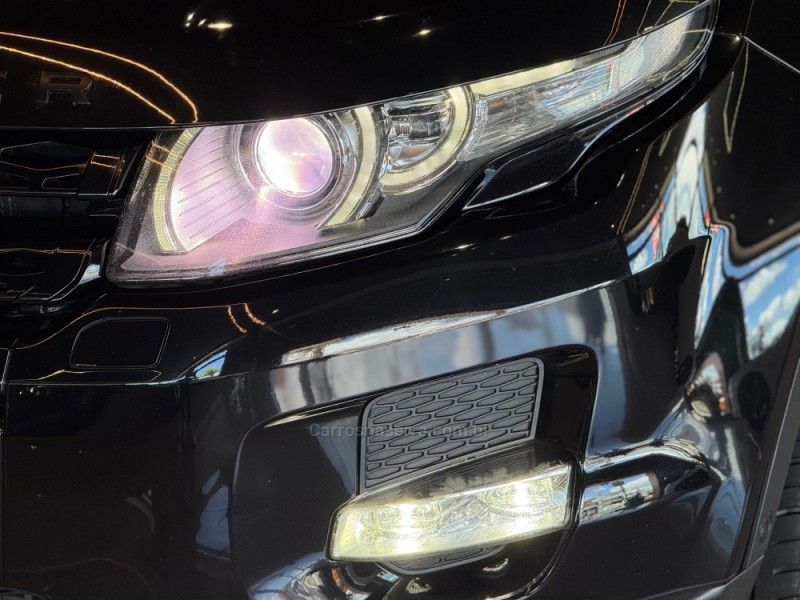 LAND ROVER RANGE ROVER EVOQUE 2.0 PRESTIGE 4WD 16V 2013/2013 GRIFFCAR MULTIMARCAS DOIS IRMÃOS / Carros no Vale