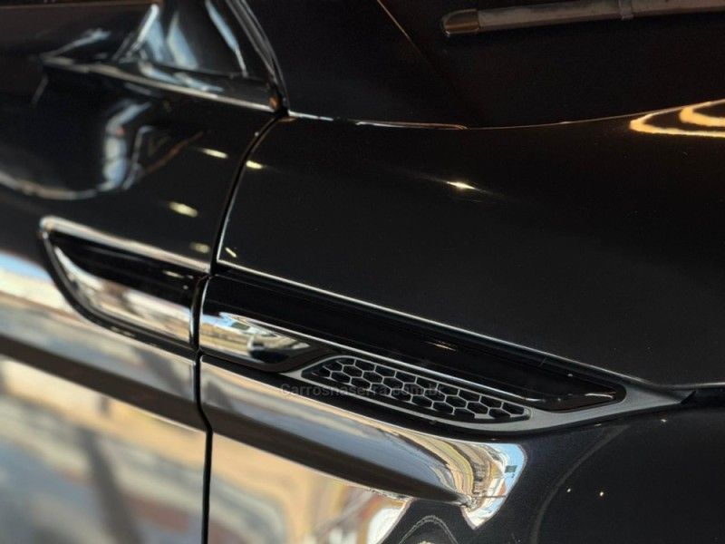 LAND ROVER RANGE ROVER EVOQUE 2.0 PRESTIGE 4WD 16V 2013/2013 GRIFFCAR MULTIMARCAS DOIS IRMÃOS / Carros no Vale