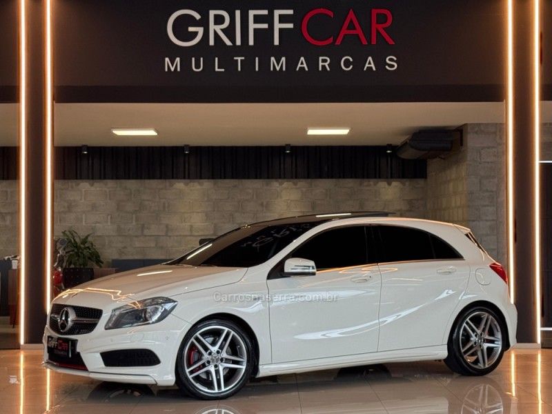 MERCEDES-BENZ A 250 2.0 SPORT TURBO AUTOMATIZADO 2014/2014 GRIFFCAR MULTIMARCAS DOIS IRMÃOS / Carros no Vale