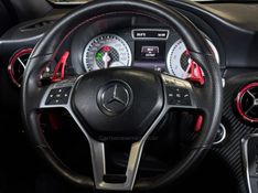 MERCEDES-BENZ A 250 2.0 SPORT TURBO AUTOMATIZADO 2014/2014 GRIFFCAR MULTIMARCAS DOIS IRMÃOS / Carros no Vale