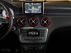 MERCEDES-BENZ A 250 2.0 SPORT TURBO AUTOMATIZADO 2014/2014 GRIFFCAR MULTIMARCAS DOIS IRMÃOS / Carros no Vale