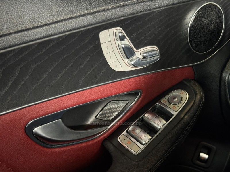 MERCEDES-BENZ C 250 2.0 CGI SPORT TURBO 16V 2016/2016 GRIFFCAR MULTIMARCAS DOIS IRMÃOS / Carros no Vale