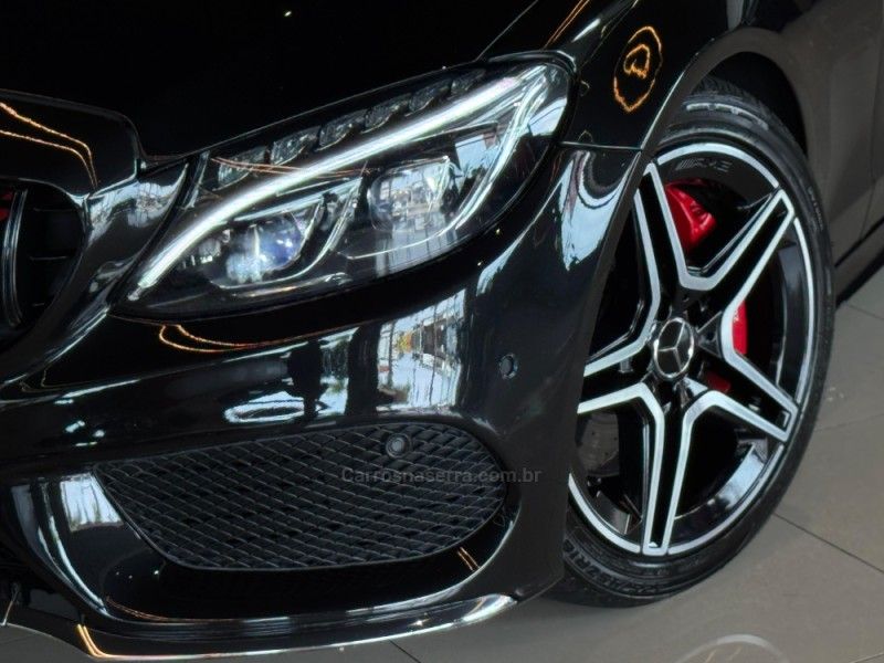 MERCEDES-BENZ C 250 2.0 CGI SPORT TURBO 16V 2016/2016 GRIFFCAR MULTIMARCAS DOIS IRMÃOS / Carros no Vale