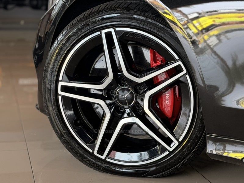 MERCEDES-BENZ C 250 2.0 CGI SPORT TURBO 16V 2016/2016 GRIFFCAR MULTIMARCAS DOIS IRMÃOS / Carros no Vale