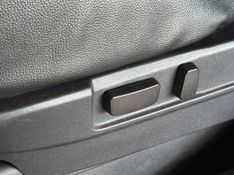 MITSUBISHI OUTLANDER 3.0 GT 4X4 V6 24V 2013/2014 GRIFFCAR MULTIMARCAS DOIS IRMÃOS / Carros no Vale