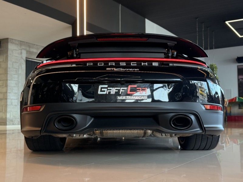 PORSCHE 911 3.0 CARRERA COUPÉ 2025/2026 GRIFFCAR MULTIMARCAS DOIS IRMÃOS / Carros no Vale