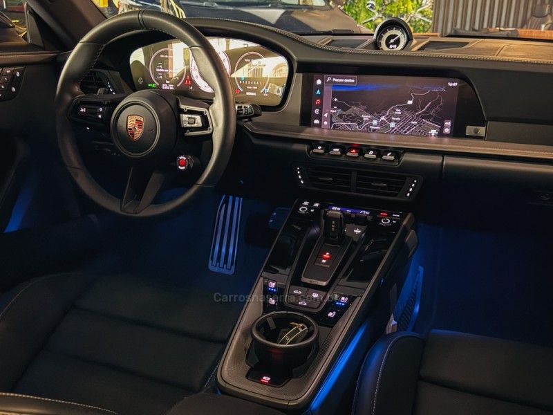 PORSCHE 911 3.0 CARRERA COUPÉ 2025/2026 GRIFFCAR MULTIMARCAS DOIS IRMÃOS / Carros no Vale